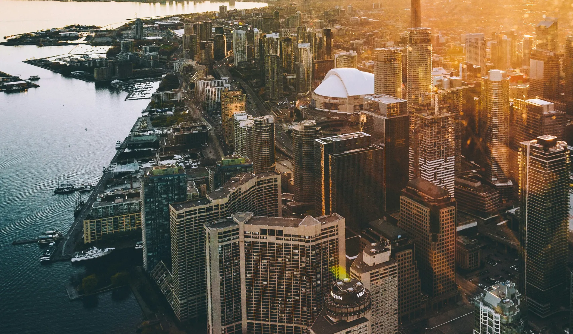 Toronto city skyline